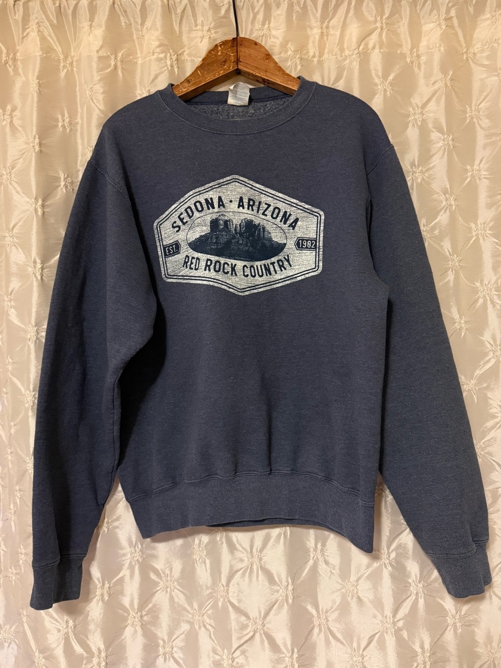 Sedona Arizona Blue Graphic Red Rock Country Navy Crewneck Sweatshirt